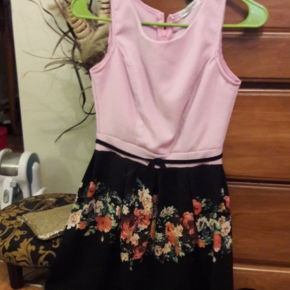 STUNNING " ZARA BASIC" DRESS
